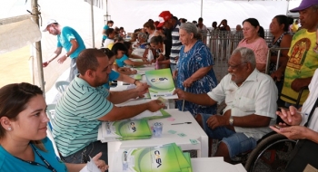 Governo de Goiás coleta assinaturas em escrituras de moradores da Chácara do Governador